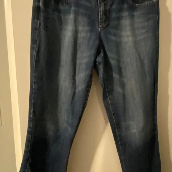 TOMMY HILFIGER -LOW RISE CROP JEANS/CAPRI,SIZE 10 - Picture 9 of 15